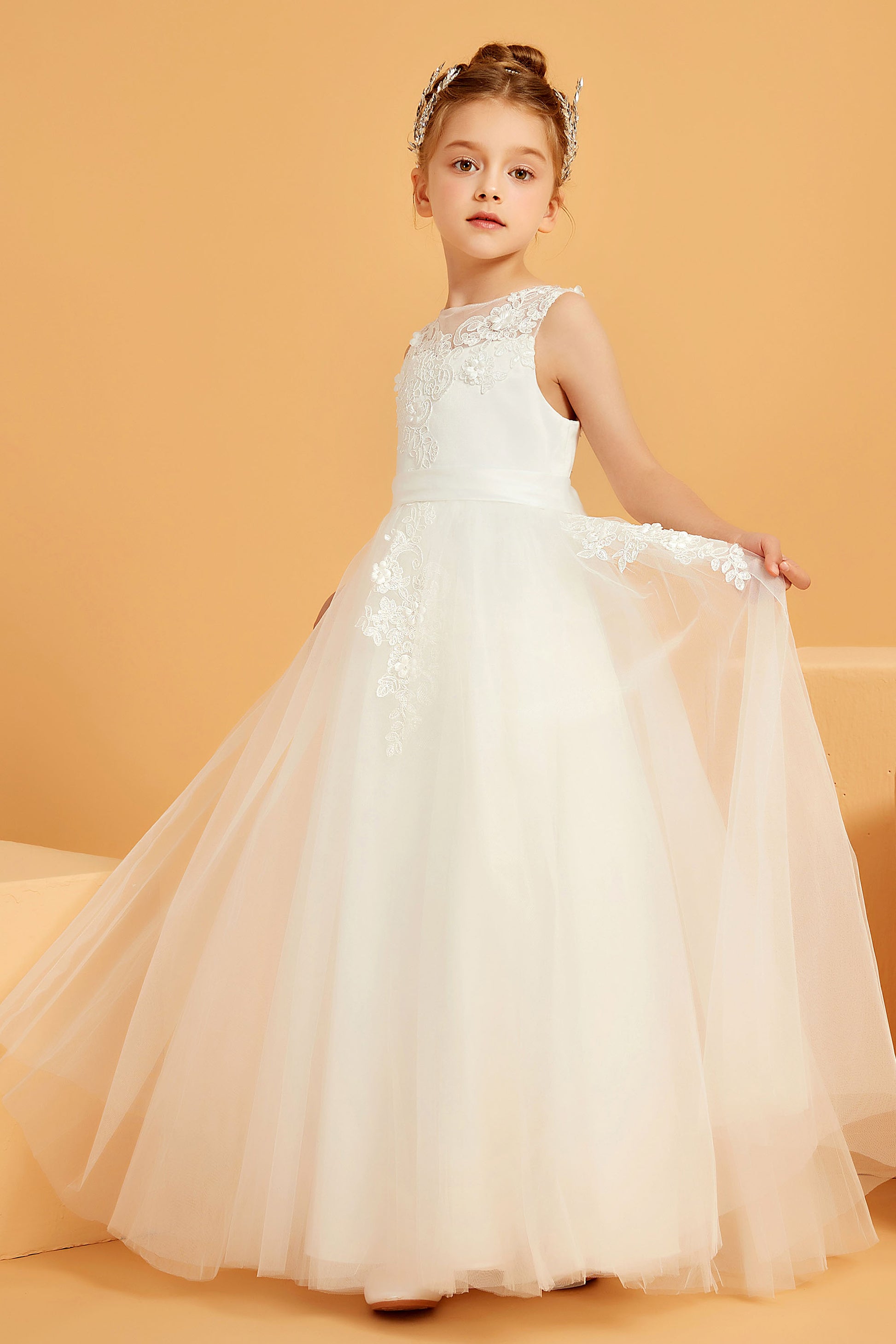 maxi white tulle flower girl dress A-Line Maxi Tulle with Appliques Flower Girl Dresses COCOMELODY CF0350
