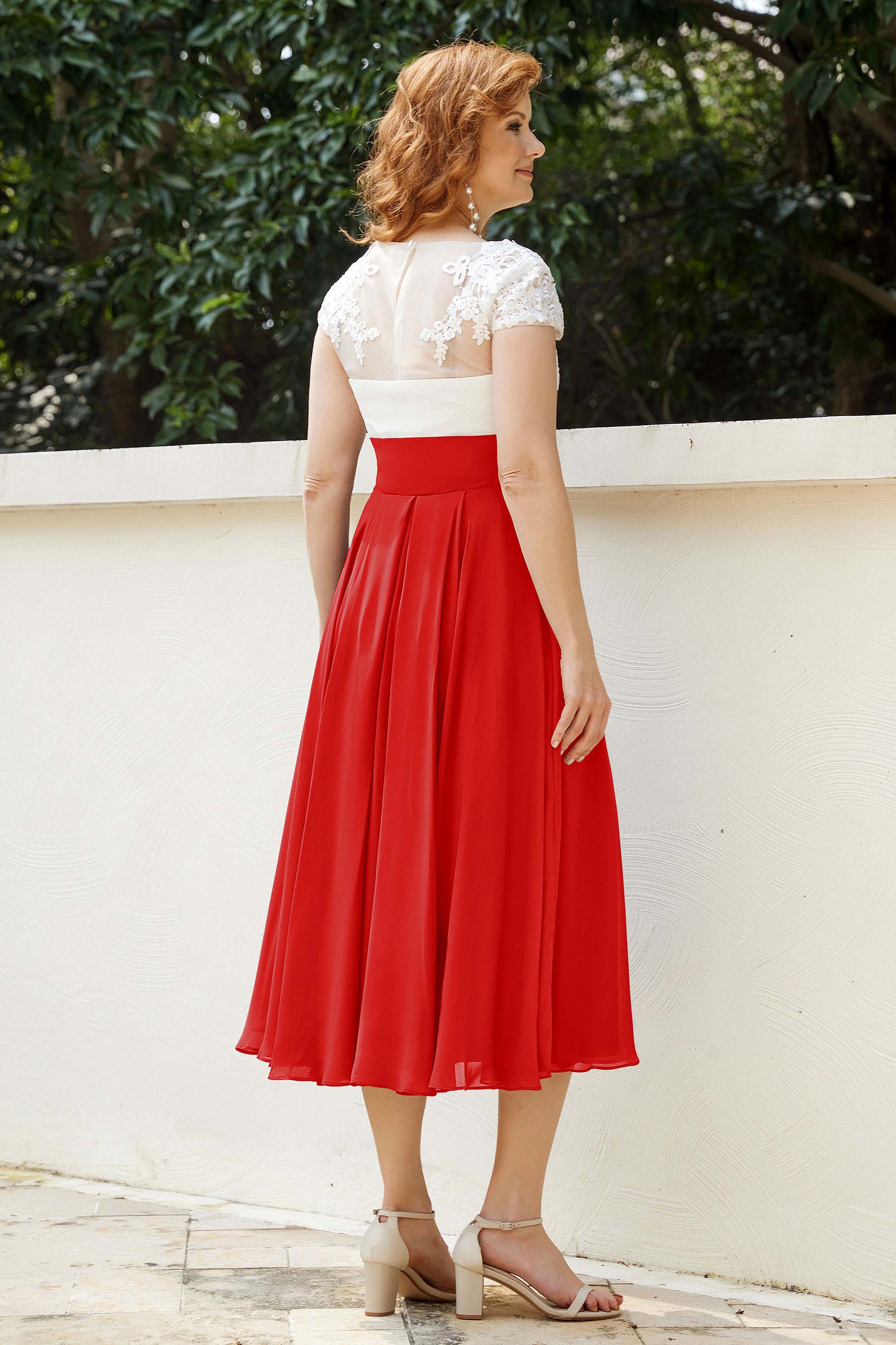 [Red]