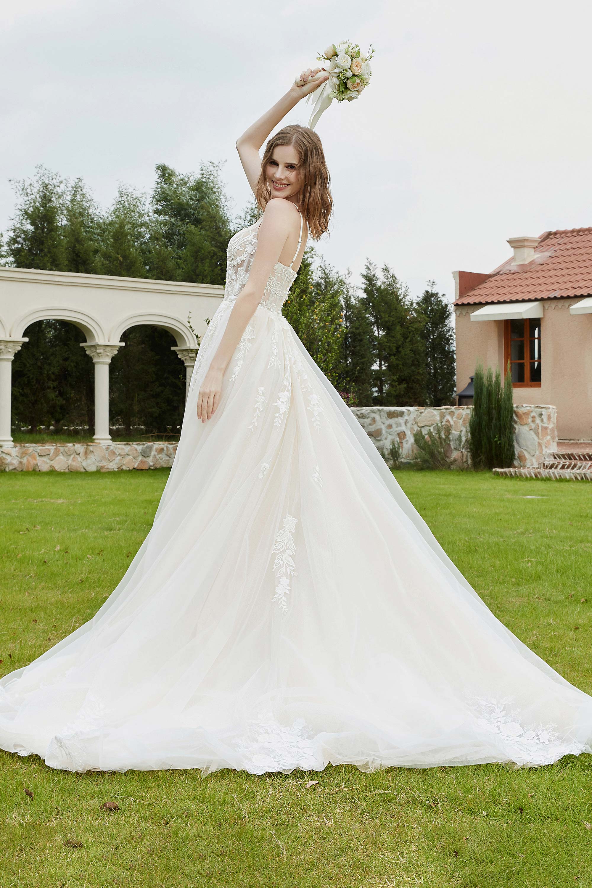 [Ivory/Champagne]