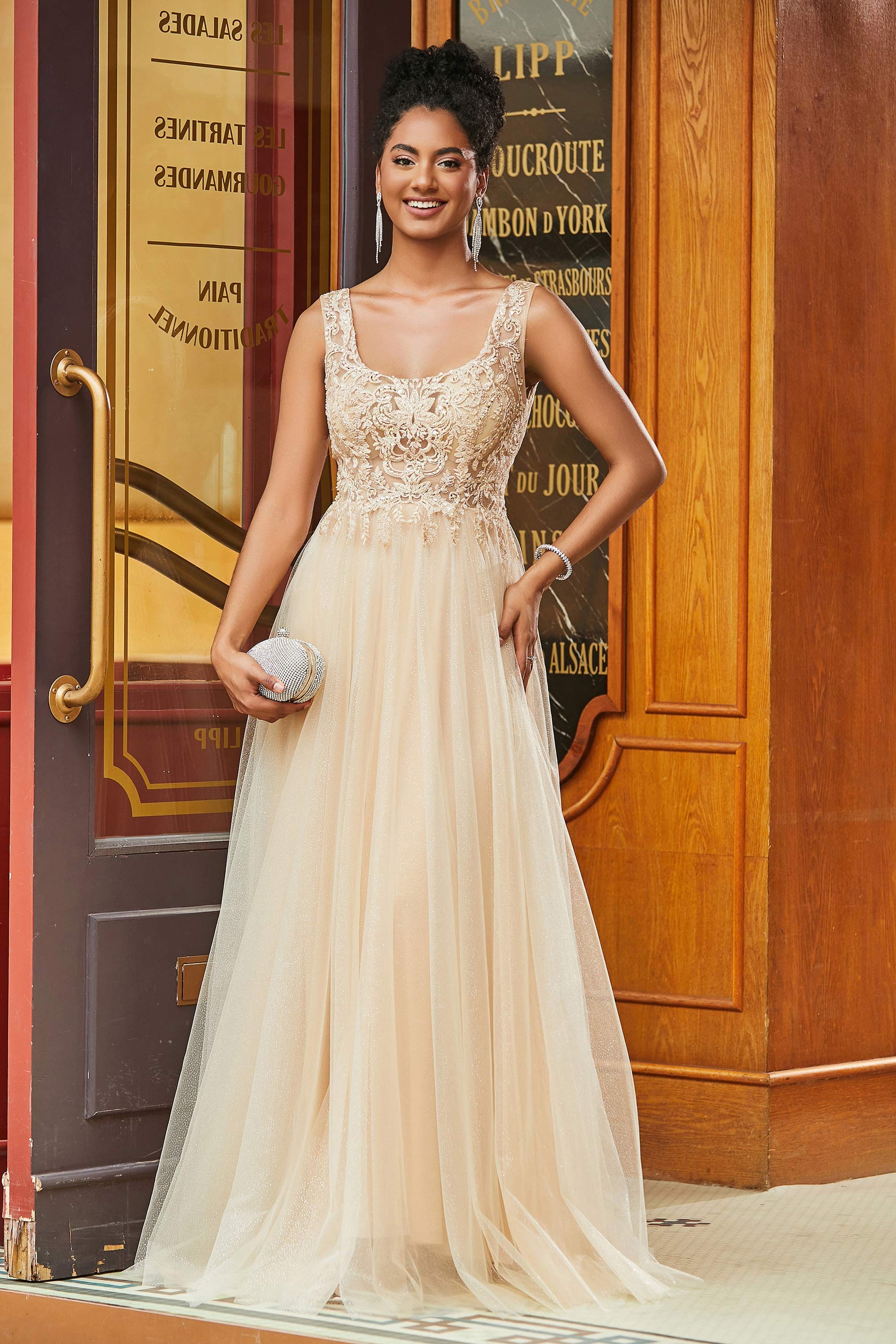 Duntery Scoop Neckline Applique A-Line Tulle Floor-Length Dress Duntery Scoop Neckline Applique A-Line Tulle Floor-Length Dress