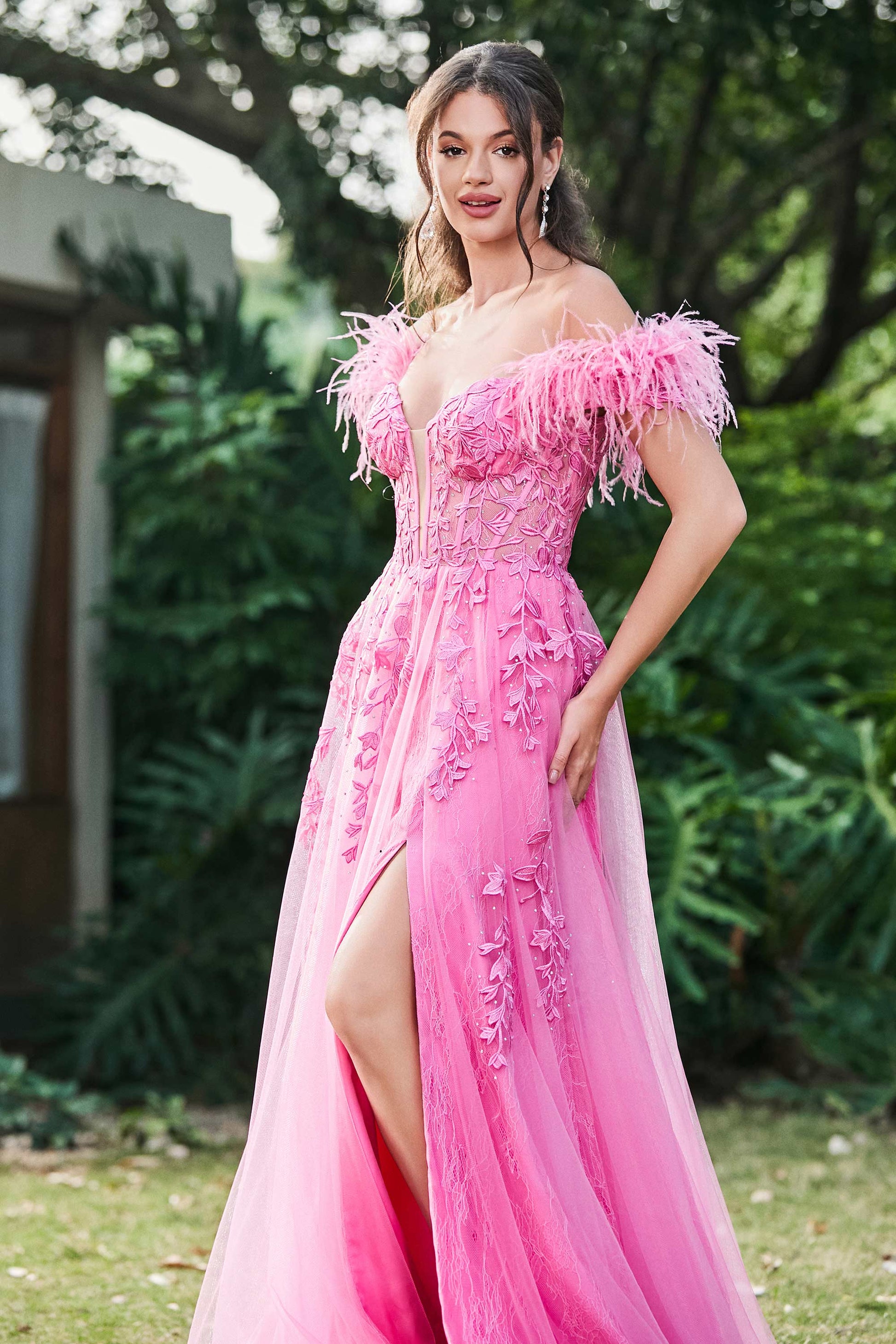 Duntery Feather Off Shoulder Applique Tulle Dress With Slit Duntery Feather Off Shoulder Applique Tulle Dress With Slit