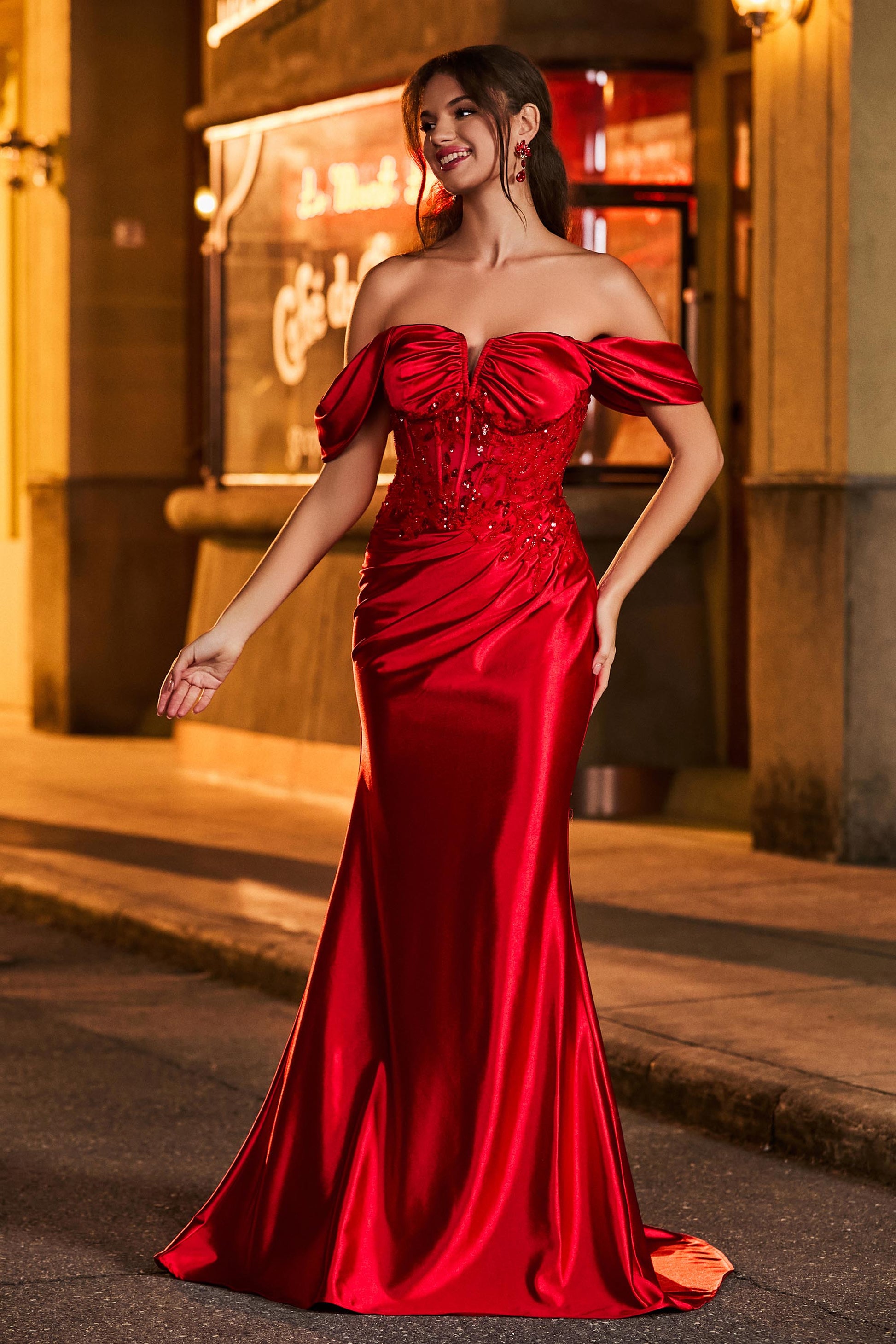 Maxi Off-the-Shoulder Mermaid Dress With Ruched Bodice DUNTERY Maxi Off-the-Shoulder Mermaid Dress With Ruched Bodice DUNTERY