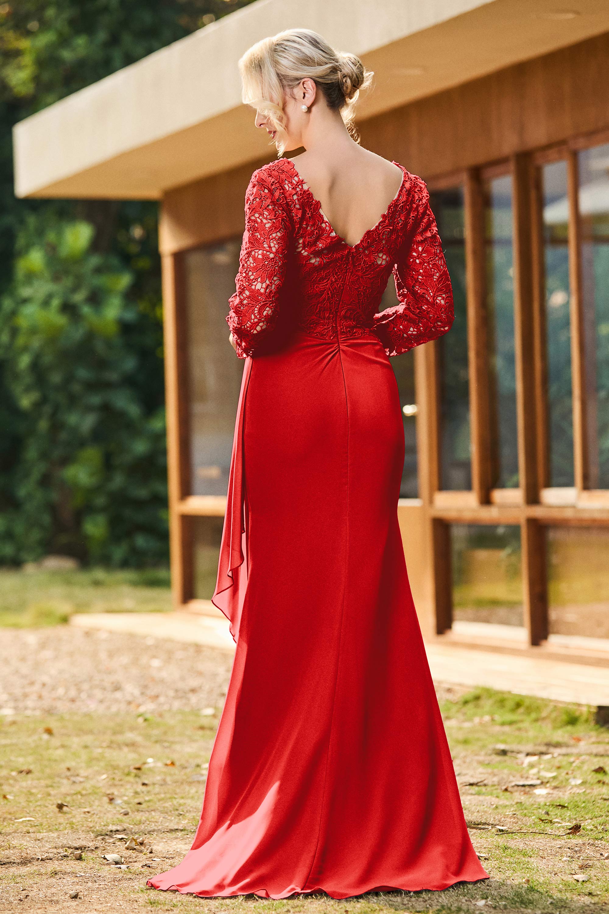 [Red]