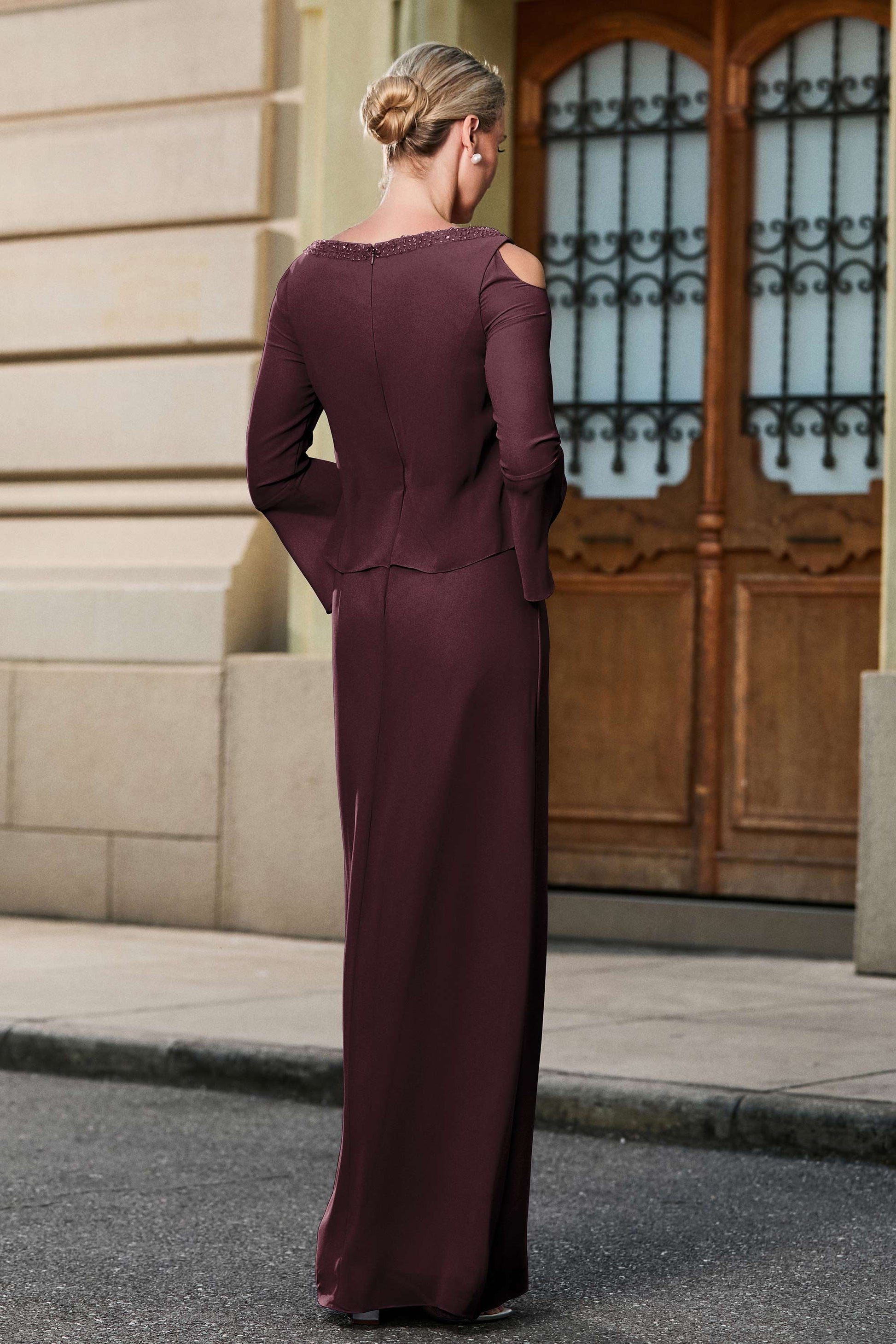 Slit Beaded V-neck Long Sleeves Maxi Dress DUNTERY Slit Beaded V-neck Long Sleeves Maxi Dress DUNTERY