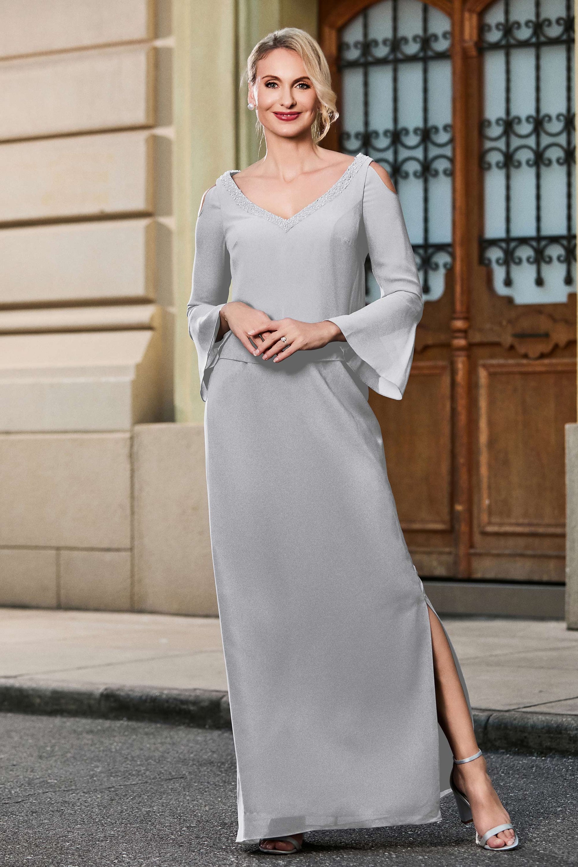 Slit Beaded V-neck Long Sleeves Maxi Dress – DUNTERY