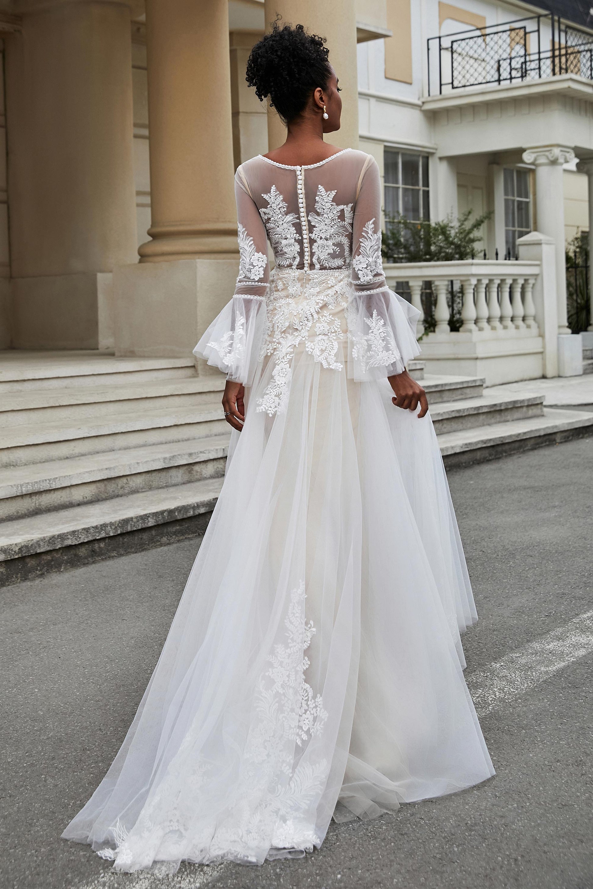 Maniche Lunghe Vestito Da Sposa Con Fiori Maniche Lunghe Vestito