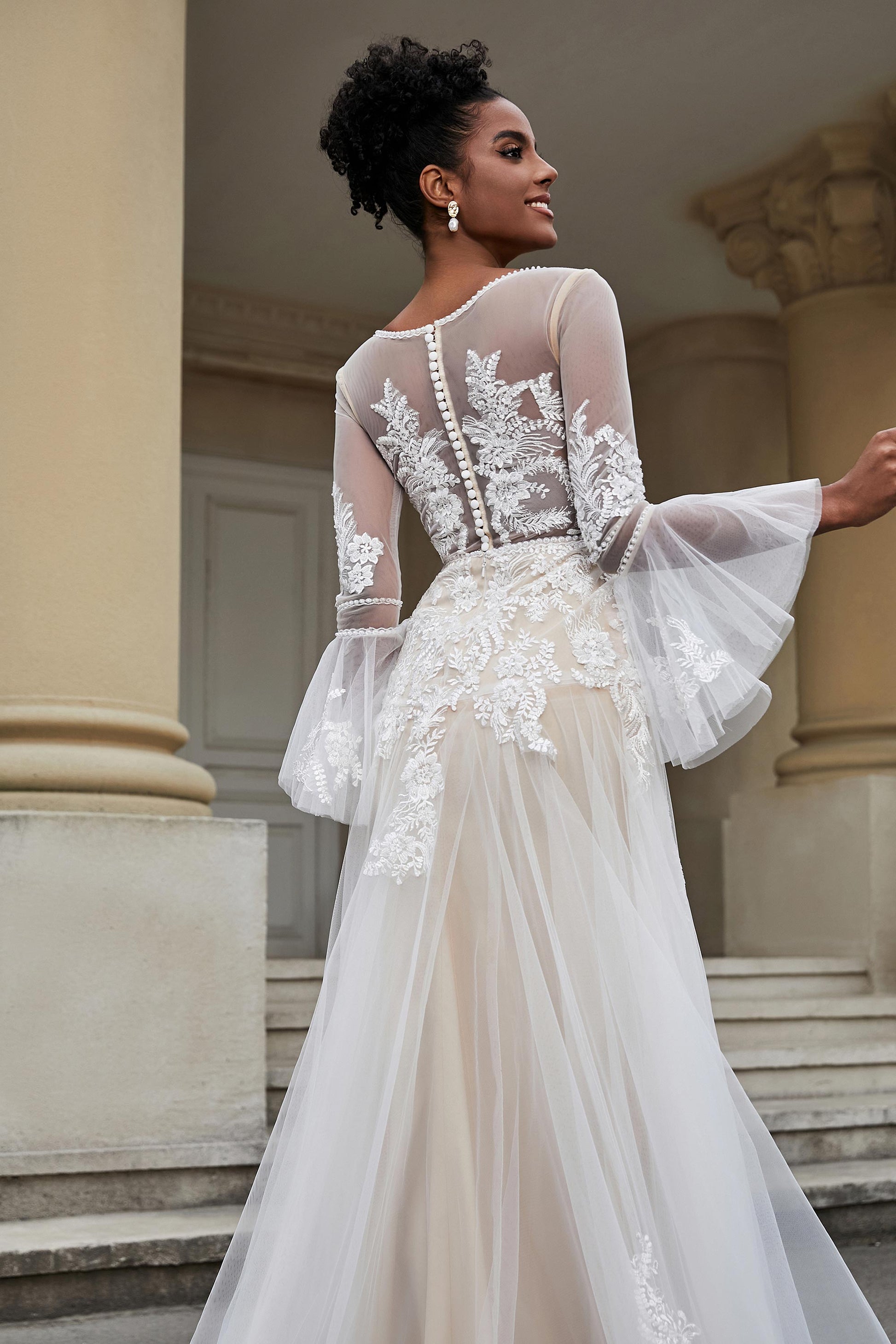 Duntery Long Sleeves Tulle Applique Wedding Dress, As Picture Duntery Long Sleeves Tulle Applique Wedding Dress, As Picture