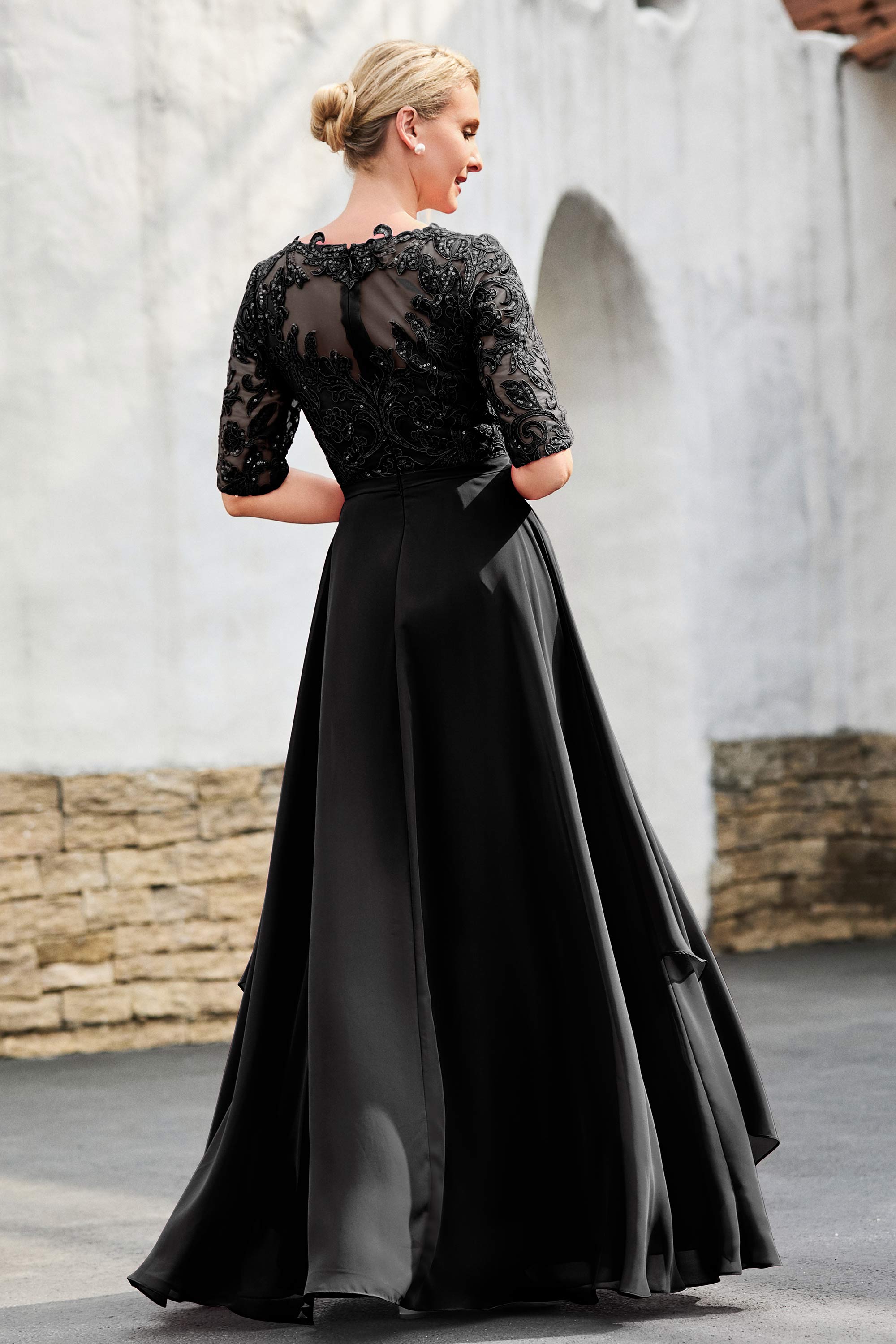 [Black]