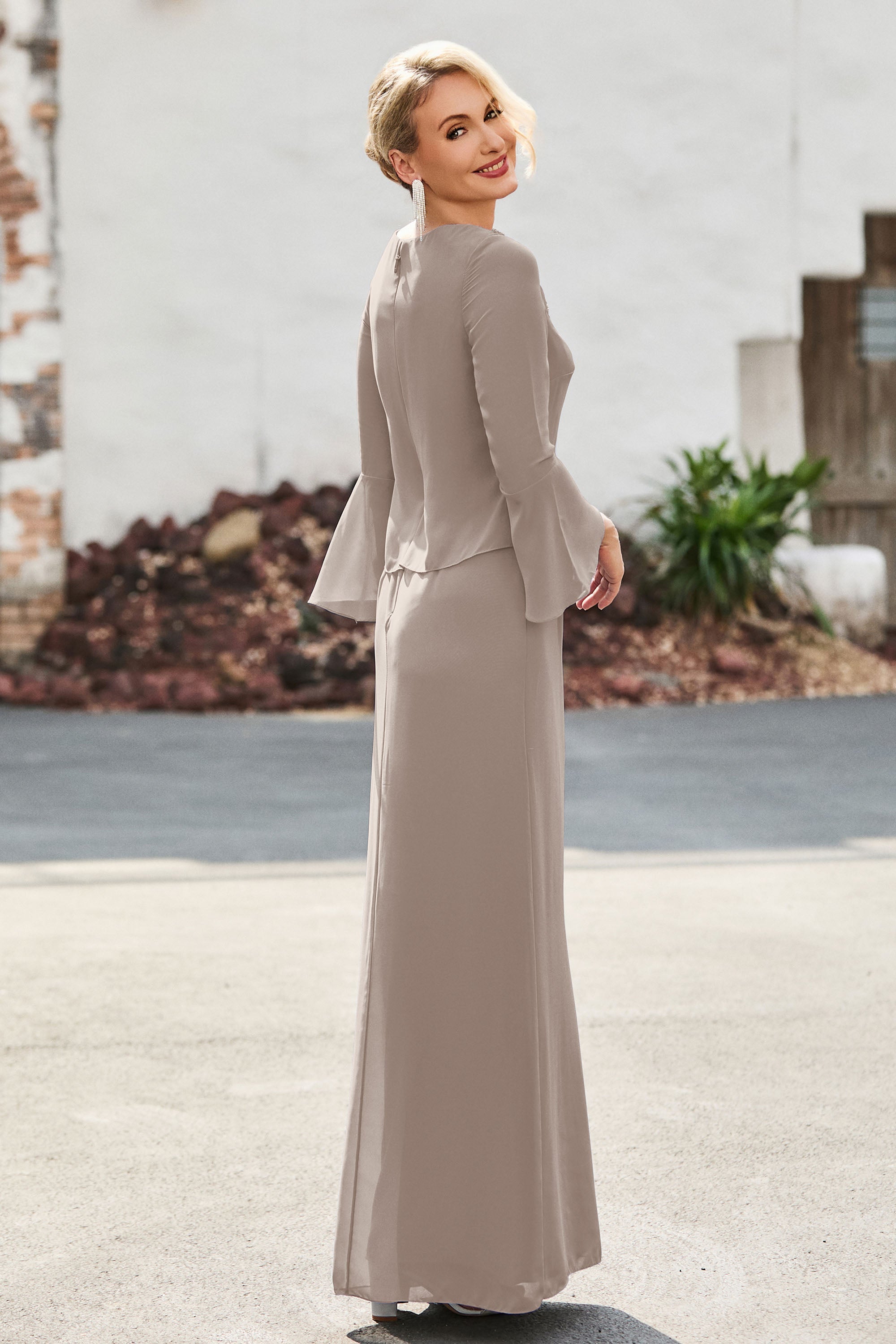 [Taupe]