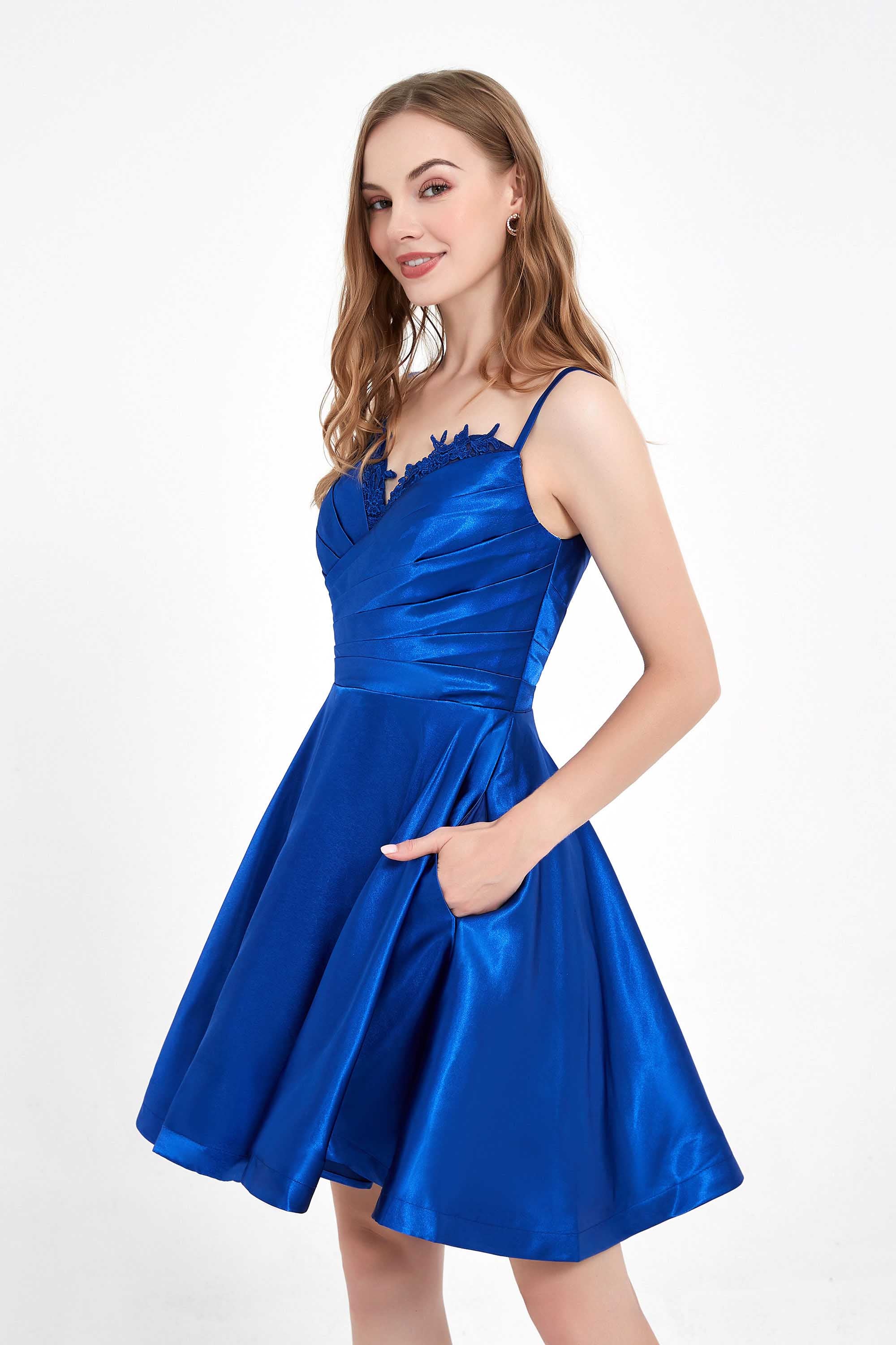 [Royal-Blue]